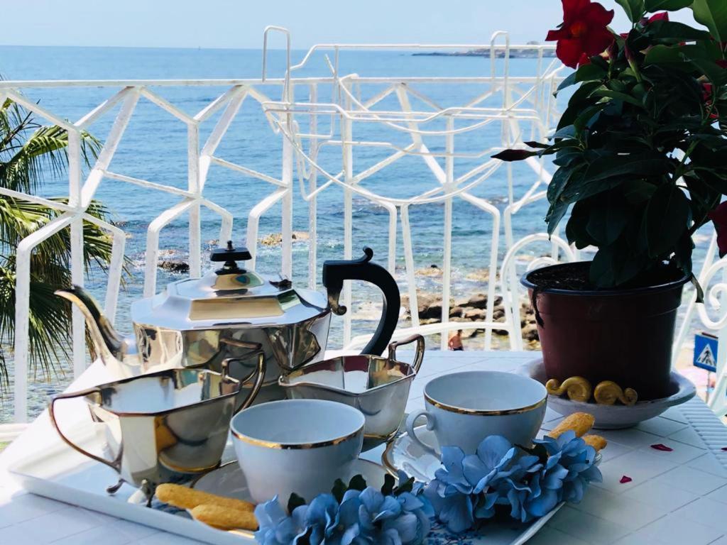 Апартаменты Brezza Di Mare Джардини-Наксос Экстерьер фото